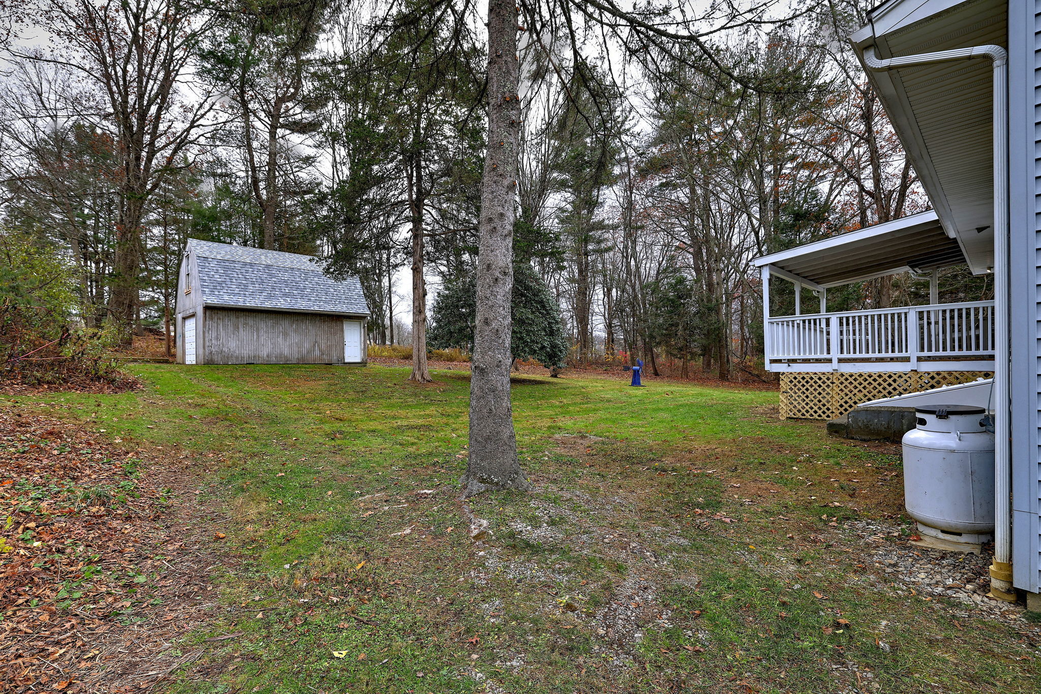 Newtown, Connecticut, 06482, United States, 4 Bedrooms Bedrooms, ,2 BathroomsBathrooms,Residential,For Sale,1990994