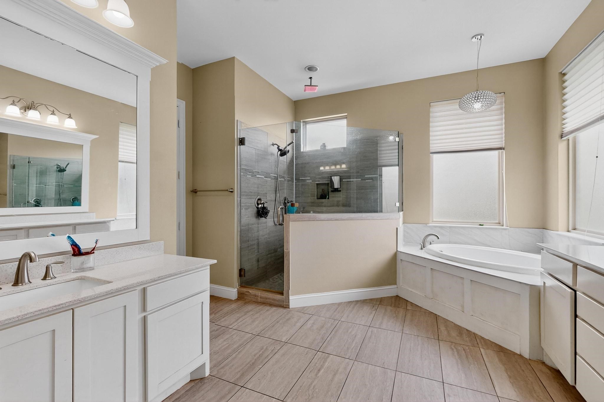 Forney, Texas, 75126, United States, 3 Bedrooms Bedrooms, ,4 BathroomsBathrooms,Residential,For Sale,1897470