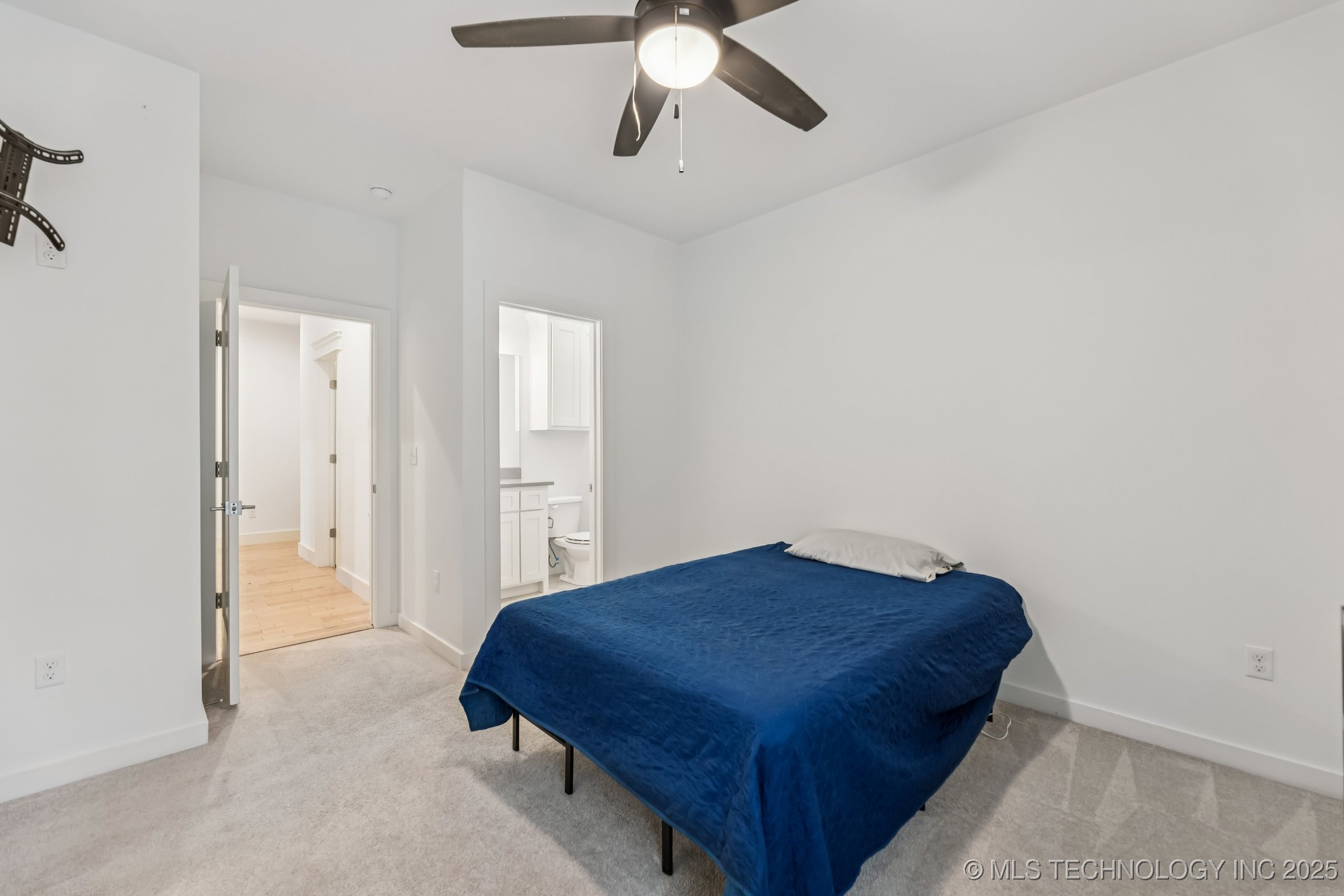 Bixby, Oklahoma, 74008, United States, 4 Bedrooms Bedrooms, ,4 BathroomsBathrooms,Residential,For Sale,1885845