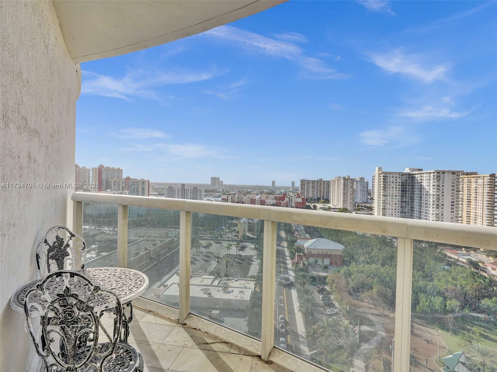 Sunny Isles Beach, Florida, 33160, United States, 2 Bedrooms Bedrooms, ,3 BathroomsBathrooms,Residential,For Sale,1794345