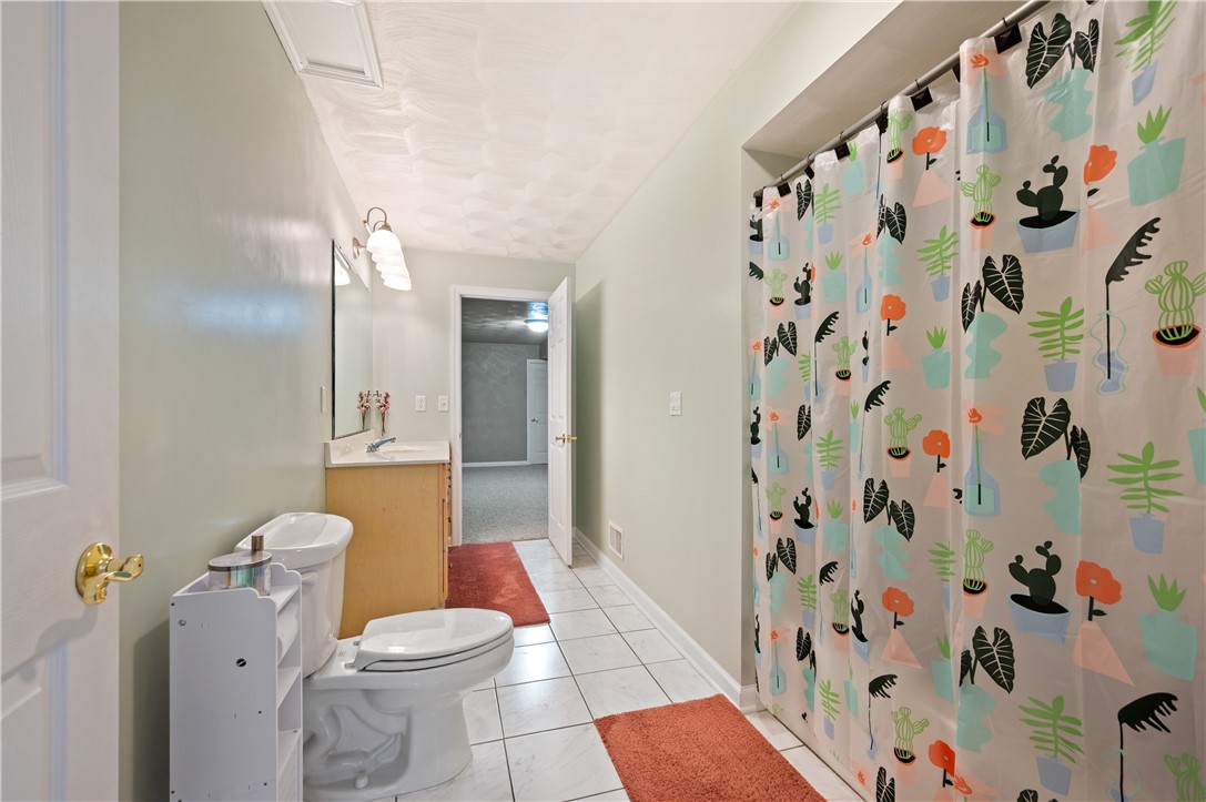 Penn Twp, Pennsylvania, 15642, United States, 5 Bedrooms Bedrooms, ,4 BathroomsBathrooms,Residential,For Sale,2001682