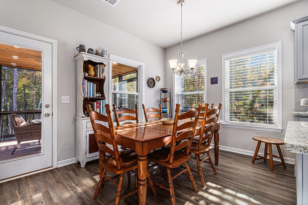 Dawsonville, Georgia, 30534, United States, 3 Bedrooms Bedrooms, ,2 BathroomsBathrooms,Residential,For Sale,1986839