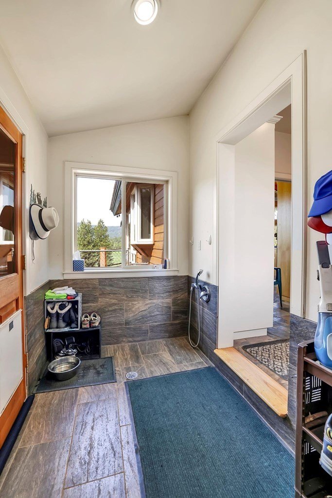 New Meadows, Idaho, 83654, United States, 3 Bedrooms Bedrooms, ,1 BathroomBathrooms,Residential,For Sale,1846350