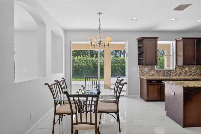 Weston, Florida, 33332, United States, 5 Bedrooms Bedrooms, ,4 BathroomsBathrooms,Residential,For Sale,2003132