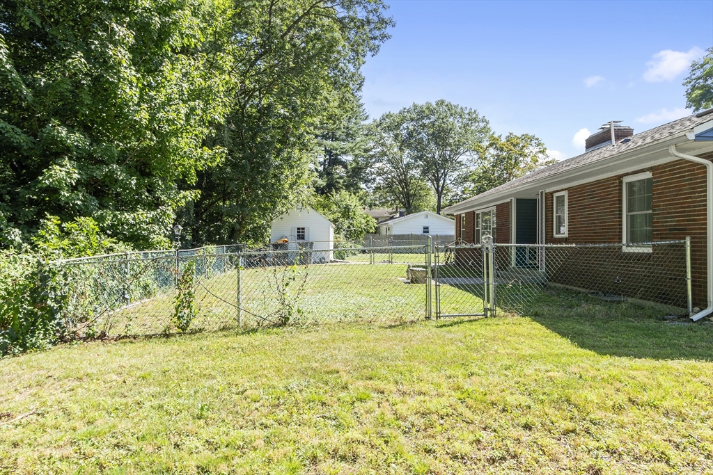 Framingham, Massachusetts, 01701, United States, 4 Bedrooms Bedrooms, ,3 BathroomsBathrooms,Residential,For Sale,1939196