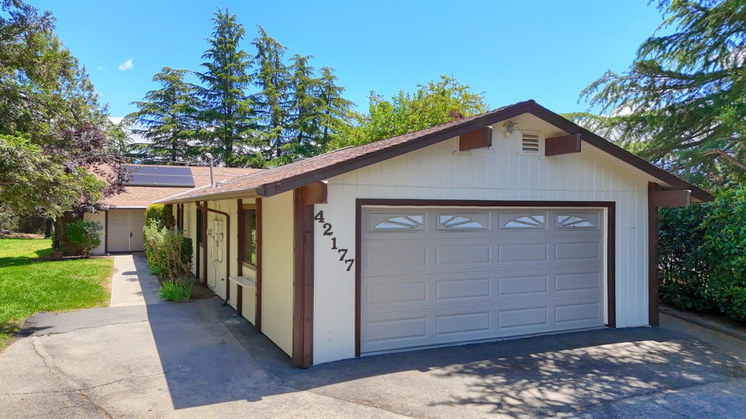 Ahwahnee, California, 93601, United States, 3 Bedrooms Bedrooms, ,2 BathroomsBathrooms,Residential,For Sale,1993875