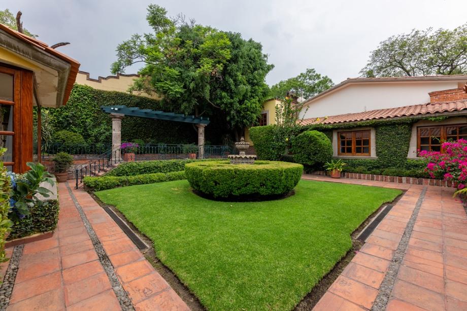 Saratoga, Naucalpan de Juárez, Estado de méxico, 53900, Mexico, 3 Bedrooms Bedrooms, ,4 BathroomsBathrooms,Residential,For Sale,Saratoga,1612456