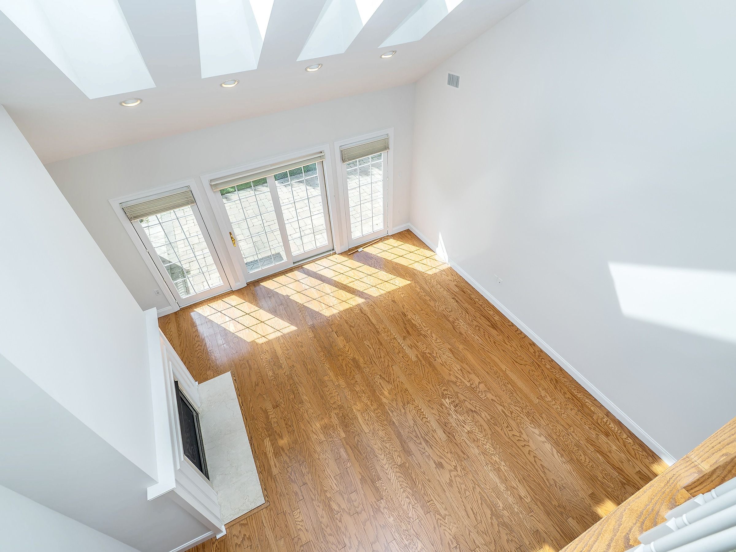  194 Pond View Drive, Port Washington, NY, 11050 - 物件實景