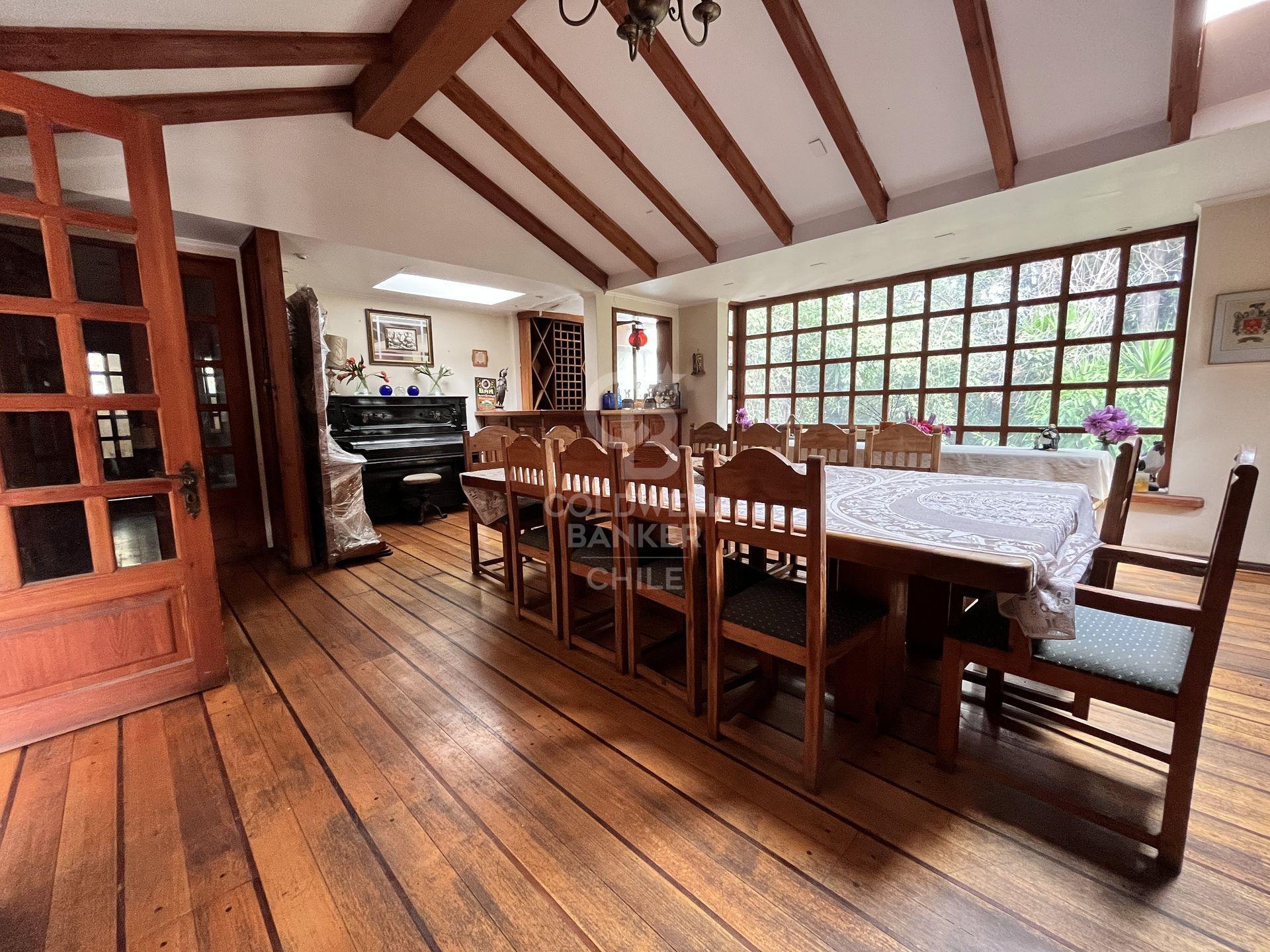 Lo Barnechea, Chile, 5 Bedrooms Bedrooms, ,4 BathroomsBathrooms,Residential,For Sale,1846882