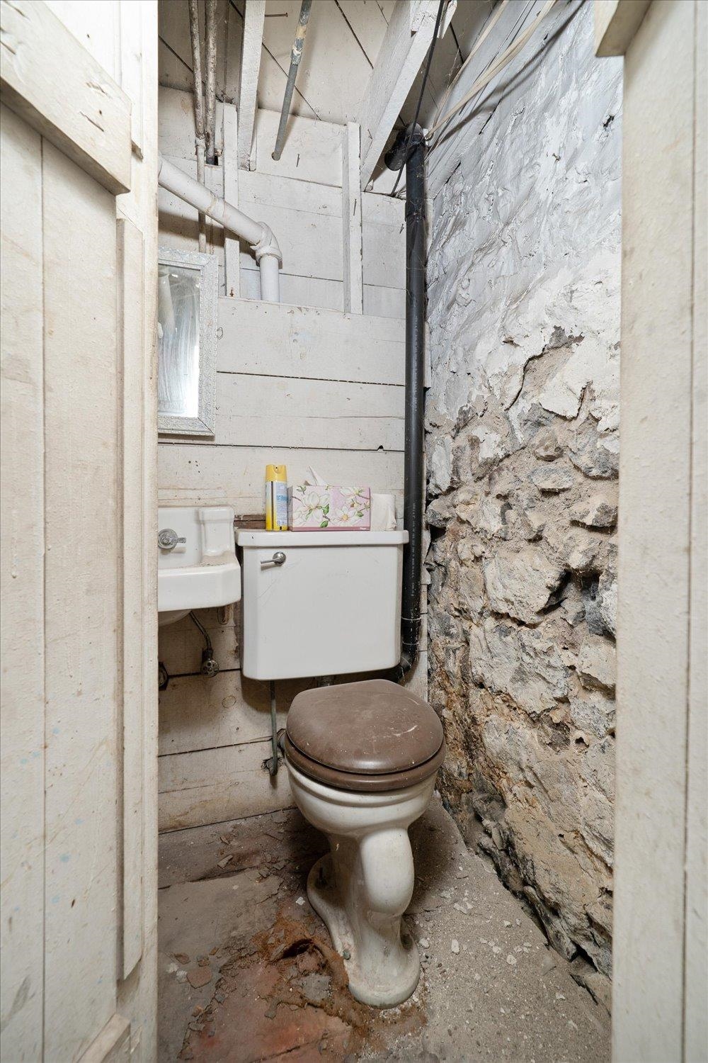 Spokane, Washington, 99204, United States, 4 Bedrooms Bedrooms, ,3 BathroomsBathrooms,Residential,For Sale,2001174