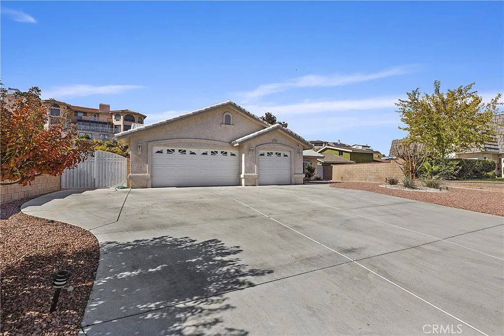 Victorvile, California, 92395, United States, 4 Bedrooms Bedrooms, ,2 BathroomsBathrooms,Residential,For Sale,1978607