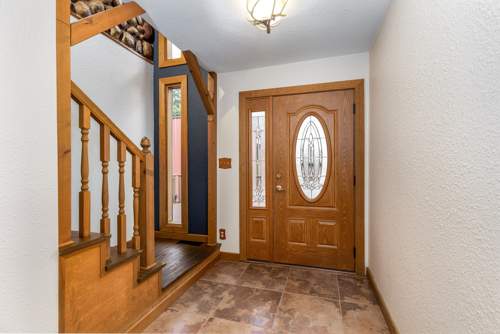 Ottawa, Illinois, 61350, United States, 3 Bedrooms Bedrooms, ,3 BathroomsBathrooms,Residential,For Sale,1957574