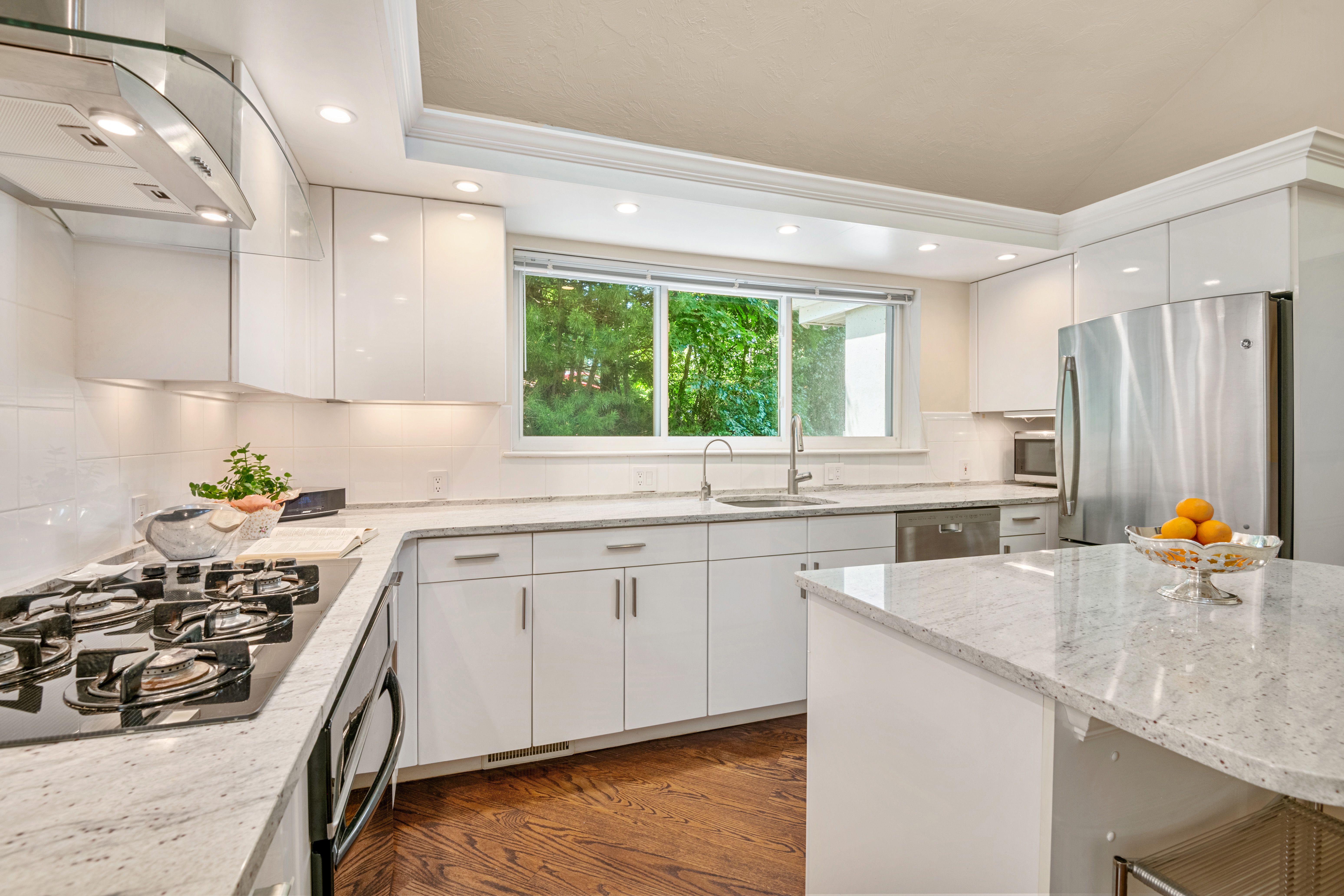  6 Wareland Road, Wellesley, MA, 02481 - 物件實景