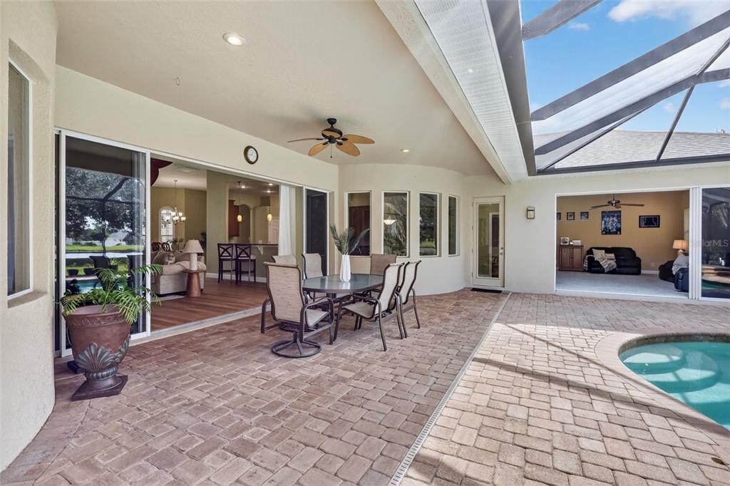 Bradenton, Florida, 34212, United States, 4 Bedrooms Bedrooms, ,3 BathroomsBathrooms,Residential,For Sale,1991075