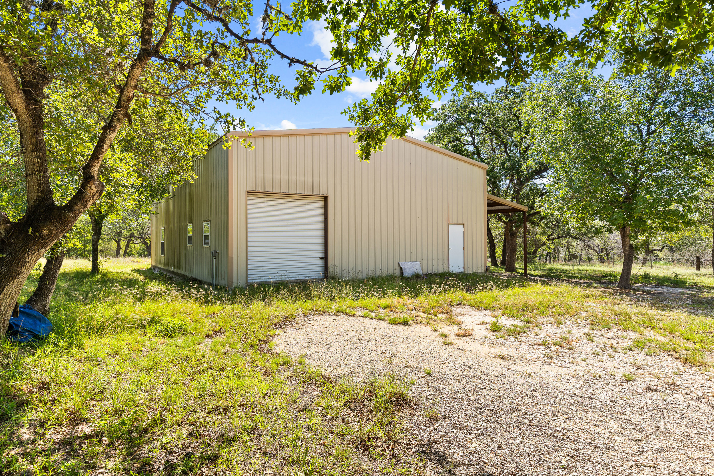 Adkins, Texas, 78101, United States, 4 Bedrooms Bedrooms, ,2 BathroomsBathrooms,Residential,For Sale,1979790