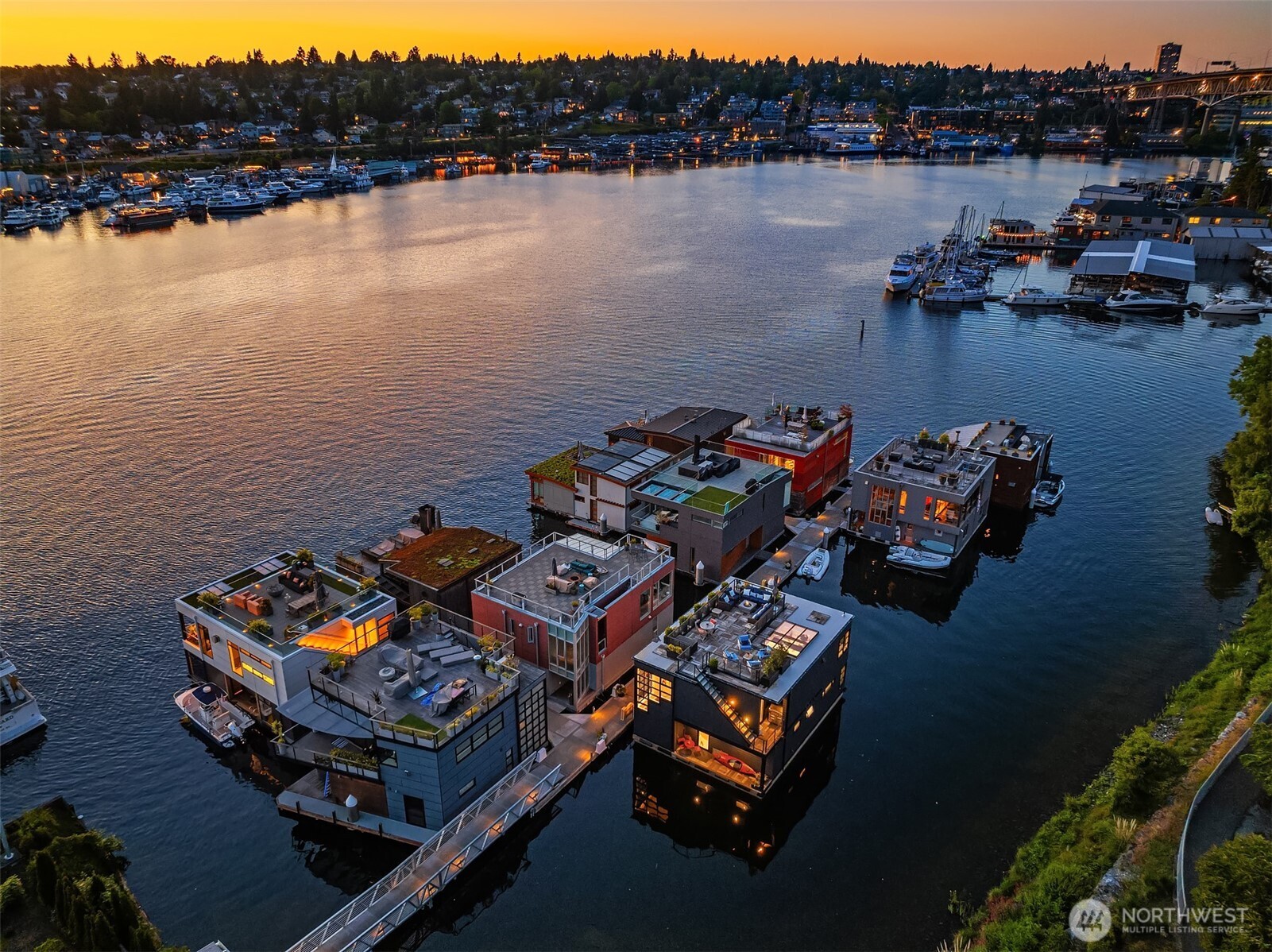 Seattle, Washington, 98102, United States, 3 Bedrooms Bedrooms, ,2 BathroomsBathrooms,Residential,For Sale,1804220