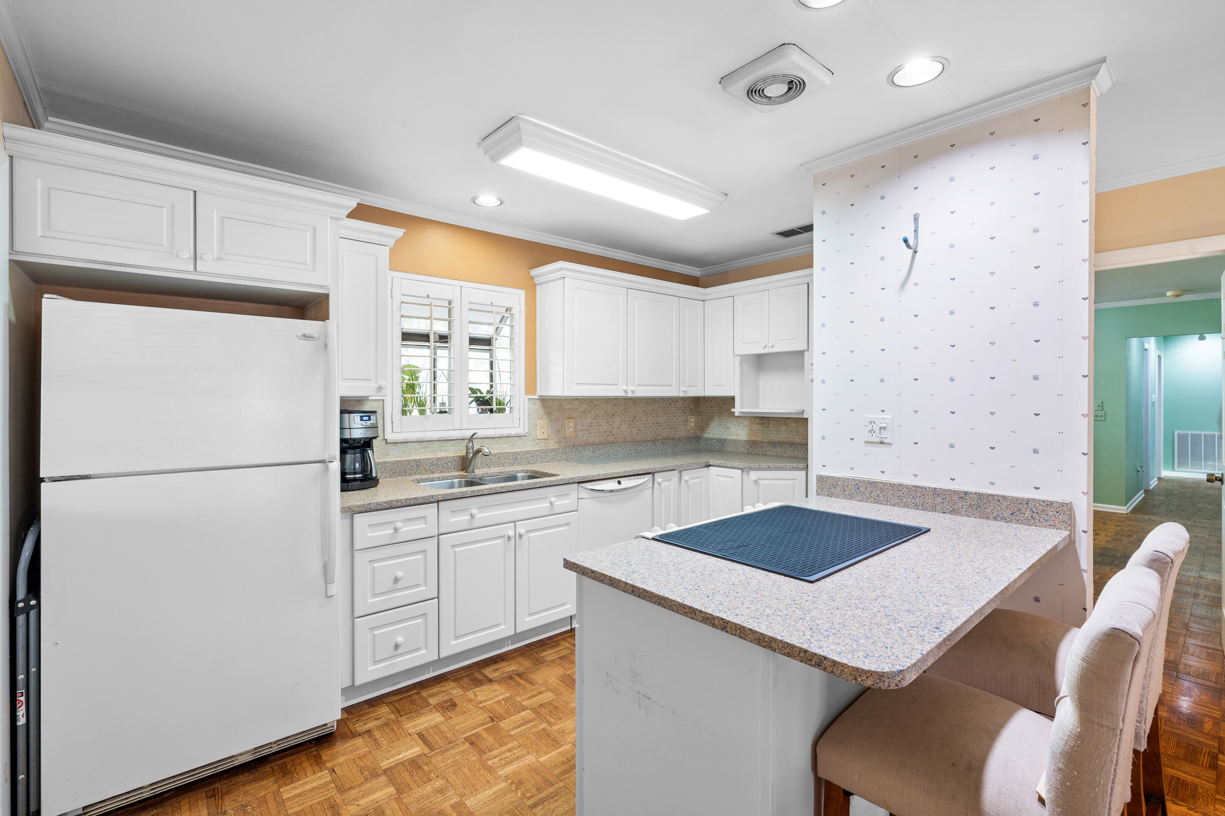 Tampa, Florida, 33618, United States, 3 Bedrooms Bedrooms, ,2 BathroomsBathrooms,Residential,For Sale,1994260