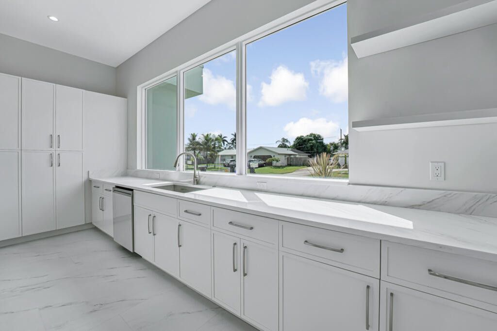 Lake Worth, Florida, 33467, United States, 5 Bedrooms Bedrooms, ,5 BathroomsBathrooms,Residential,For Sale,1982924