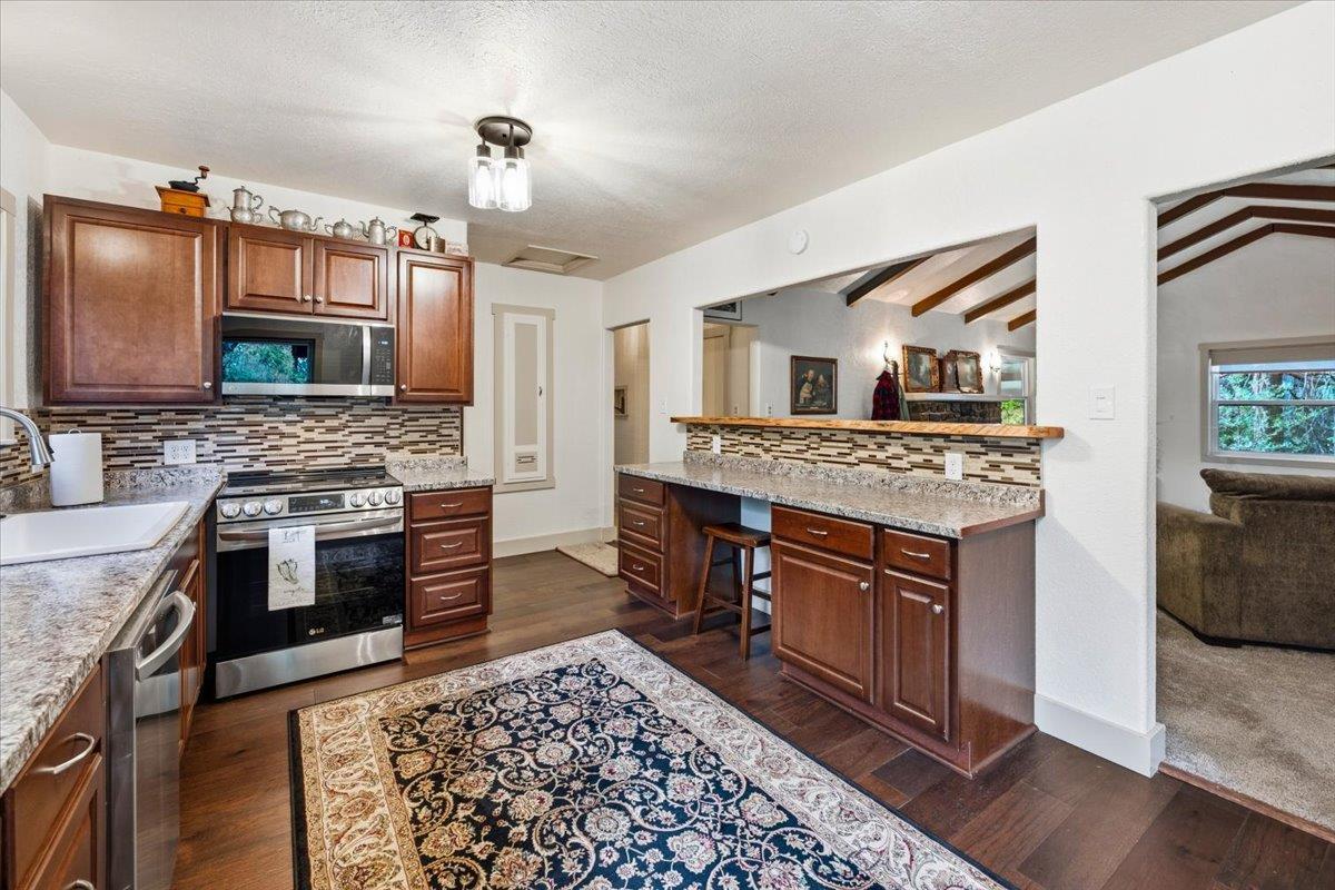 Nevada City, California, 95959, United States, 3 Bedrooms Bedrooms, ,2 BathroomsBathrooms,Residential,For Sale,2037300
