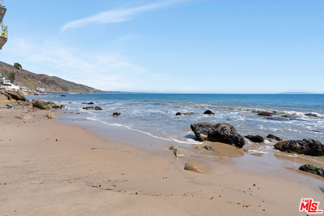 Malibu, California, 90265, United States, 3 Bedrooms Bedrooms, ,3 BathroomsBathrooms,Residential,For Sale,2002033