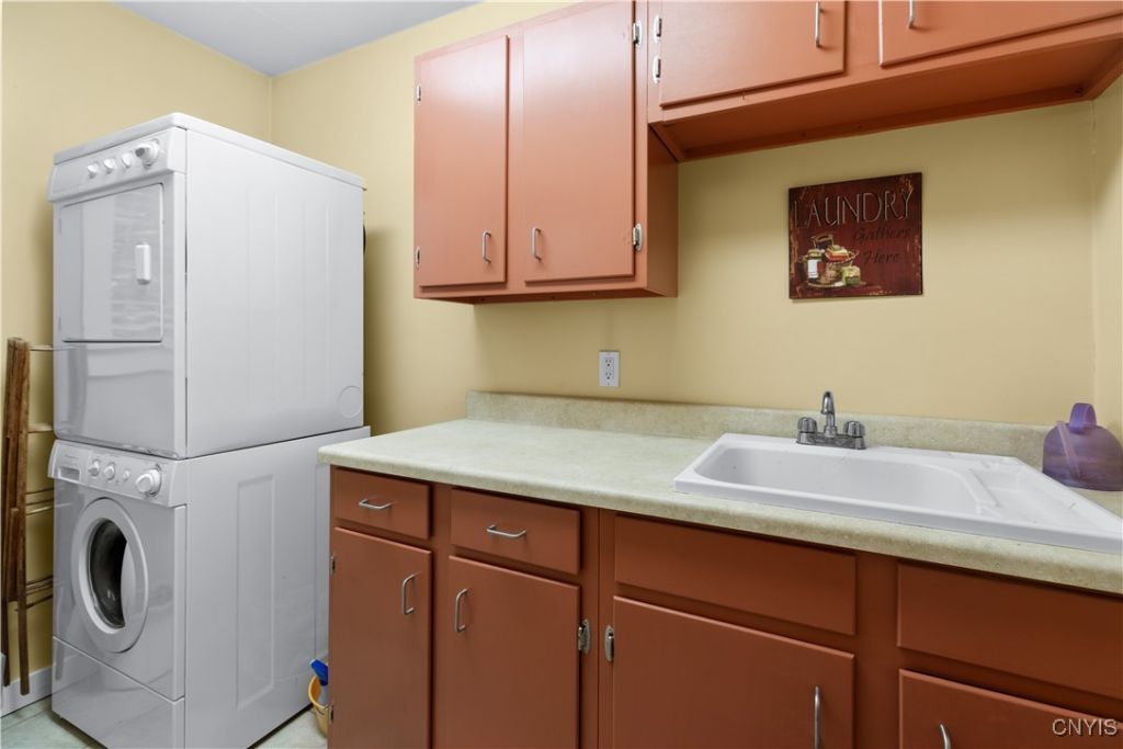 Remsen, New York, 13438, United States, 3 Bedrooms Bedrooms, ,2 BathroomsBathrooms,Residential,For Sale,1960610