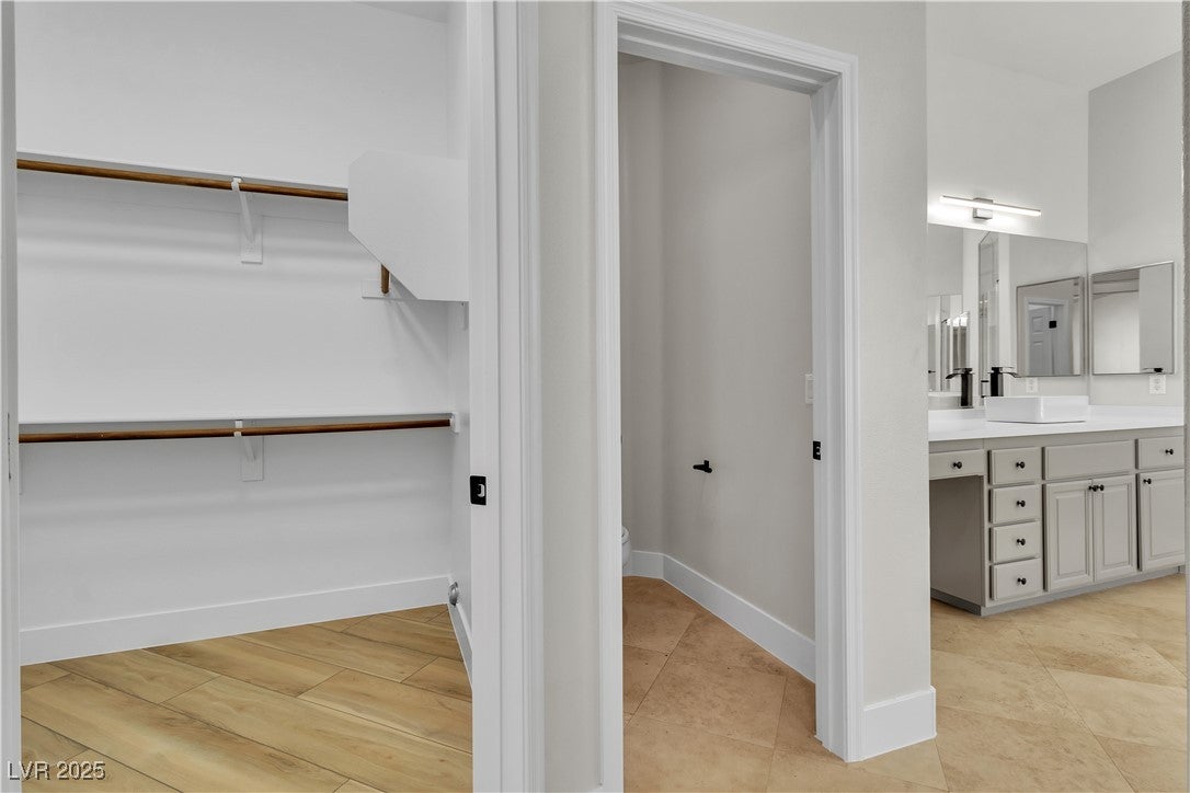 Las Vegas, Nevada, 89138, United States, 4 Bedrooms Bedrooms, ,4 BathroomsBathrooms,Residential,For Sale,1836630