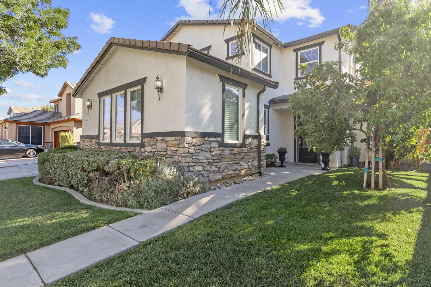 Patterson, California, 95363, United States, 5 Bedrooms Bedrooms, ,3 BathroomsBathrooms,Residential,For Sale,1982239