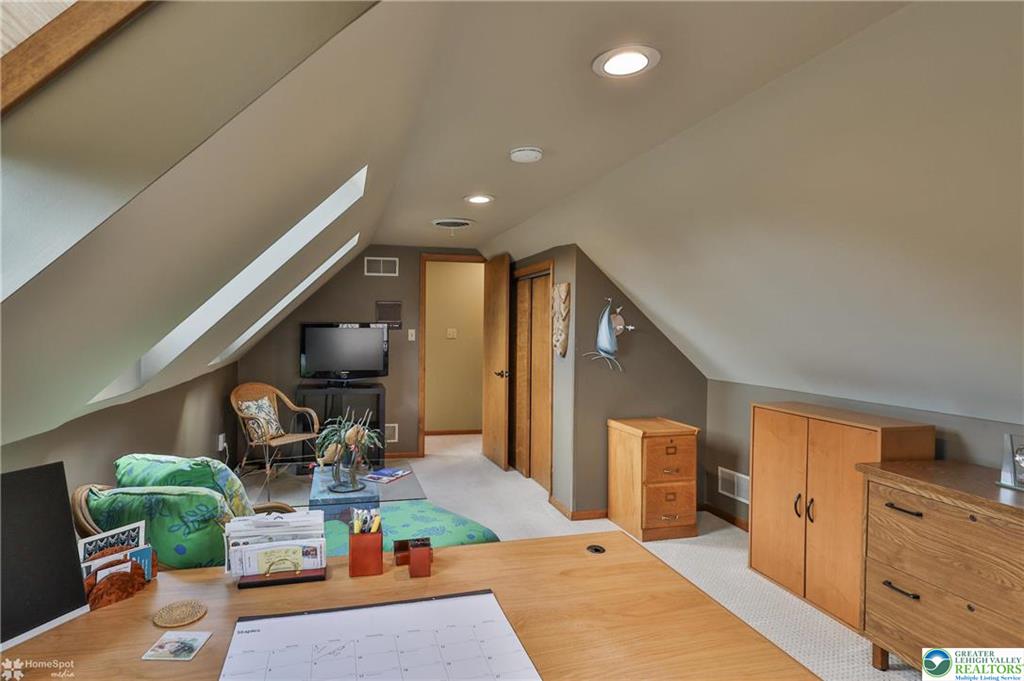 Bethlehem, Pennsylvania, 18017-3771, United States, 3 Bedrooms Bedrooms, ,3 BathroomsBathrooms,Residential,For Sale,2048203