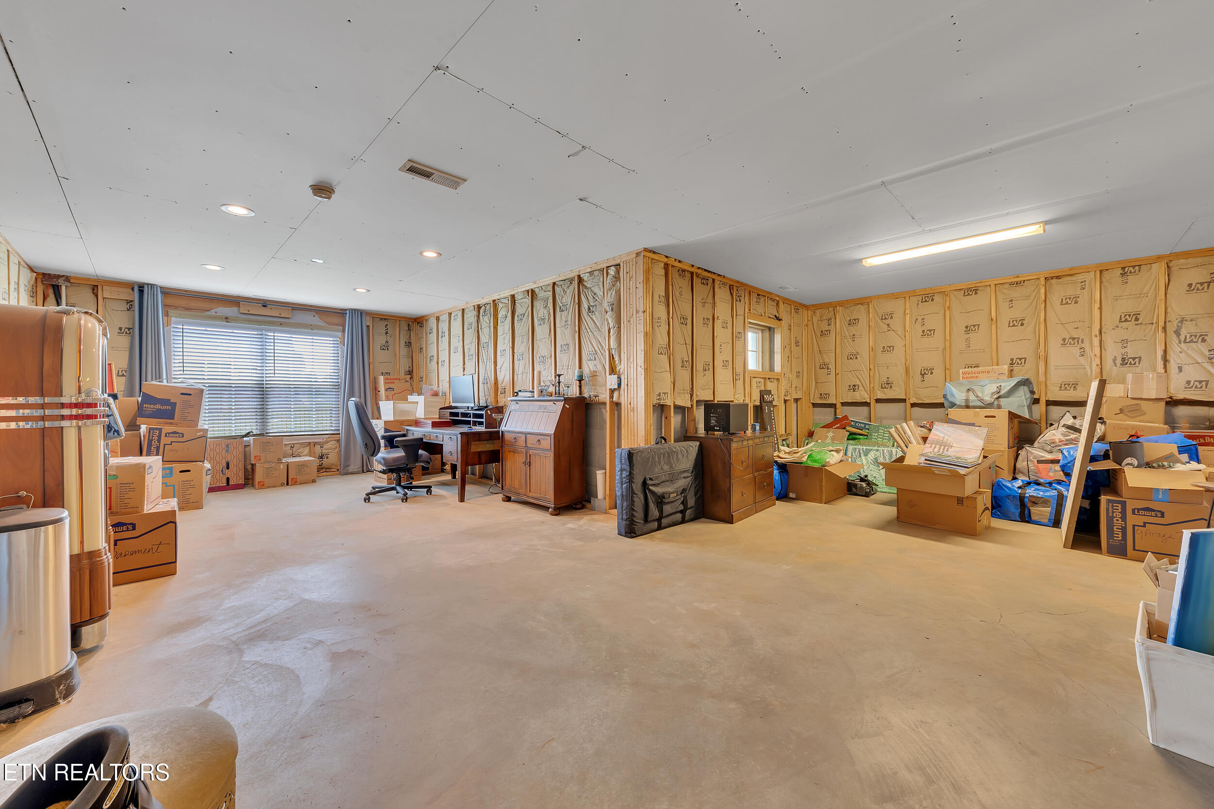 Sevierville, Tennessee, 37876, United States, 5 Bedrooms Bedrooms, ,4 BathroomsBathrooms,Residential,For Sale,1930637