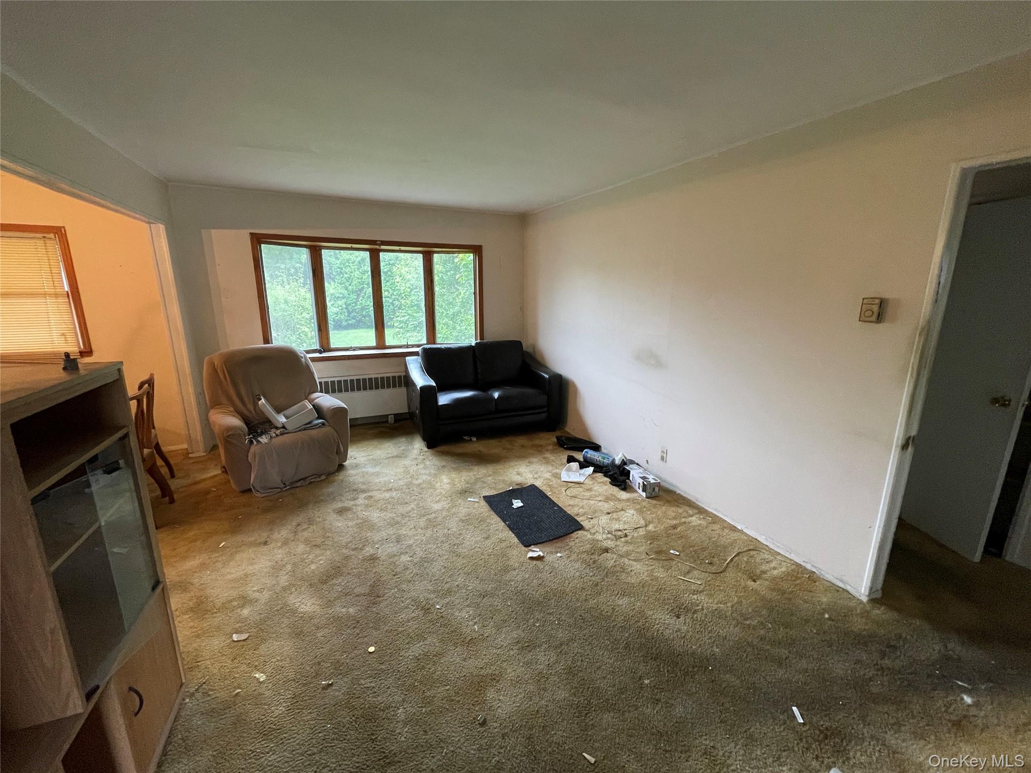 Seaford, New York, 11783, United States, 4 Bedrooms Bedrooms, ,2 BathroomsBathrooms,Residential,For Sale,2048192