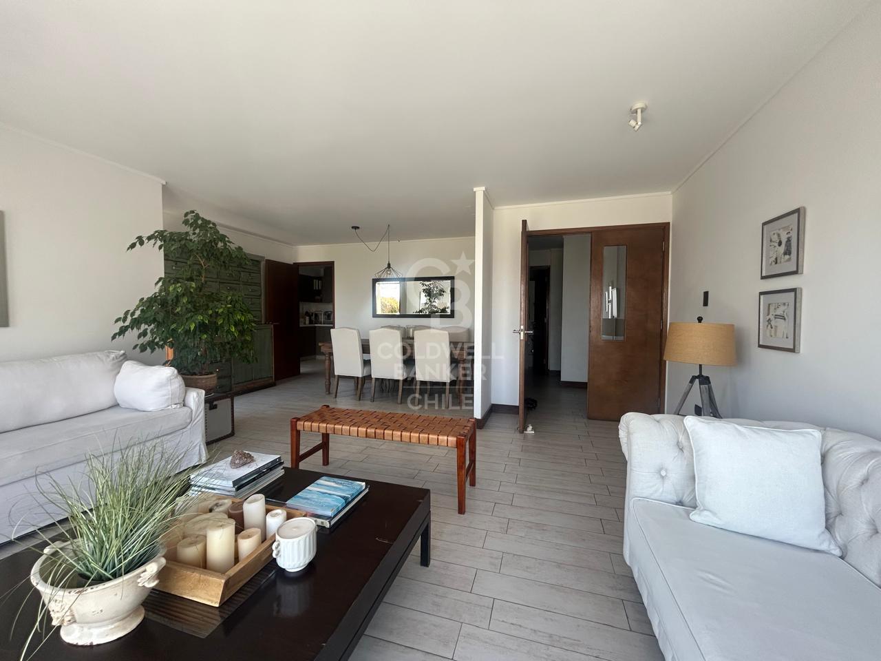 Lo Barnechea, Chile, 4 Bedrooms Bedrooms, ,5 BathroomsBathrooms,Residential,For Sale,1956171