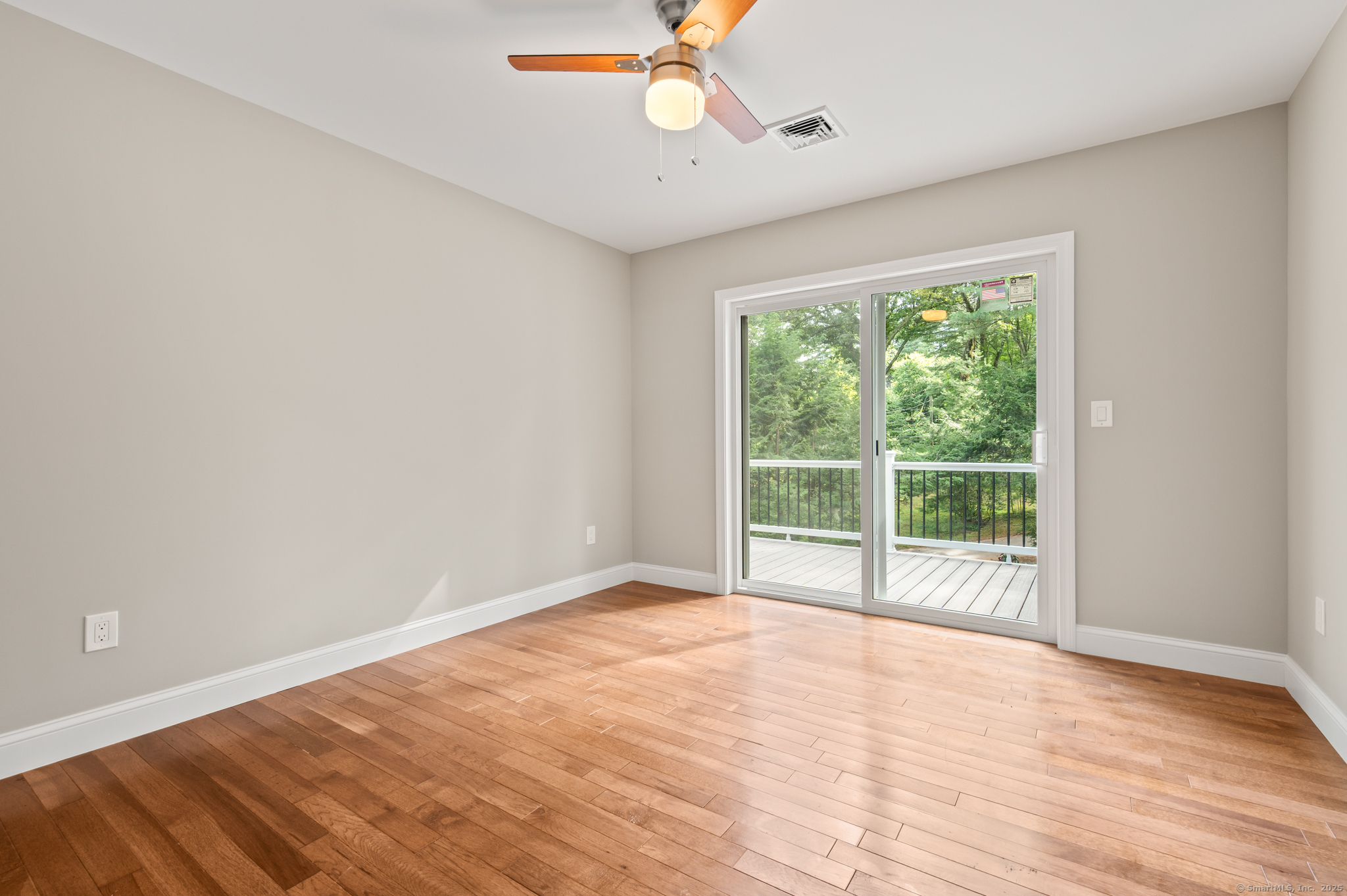 Simsbury, Connecticut, 06092, United States, 4 Bedrooms Bedrooms, ,3 BathroomsBathrooms,Residential,For Sale,1872405