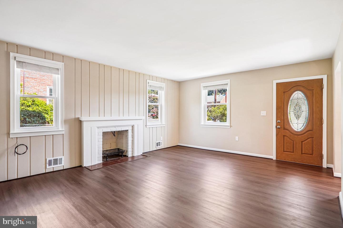 Silver Spring, Maryland, 20901, United States, 4 Bedrooms Bedrooms, ,3 BathroomsBathrooms,Residential,For Sale,1932043