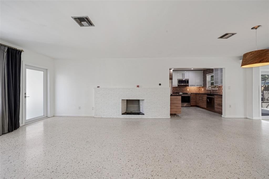 Hollywood, Florida, 33021, United States, 2 Bedrooms Bedrooms, ,1 BathroomBathrooms,Residential,For Sale,1982688