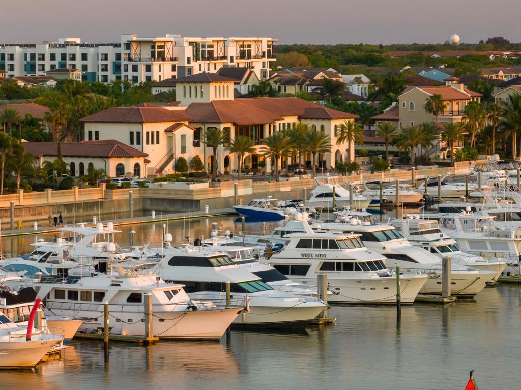 Tampa, Florida, 33616, United States, 4 Bedrooms Bedrooms, ,7 BathroomsBathrooms,Residential,For Sale,1993403