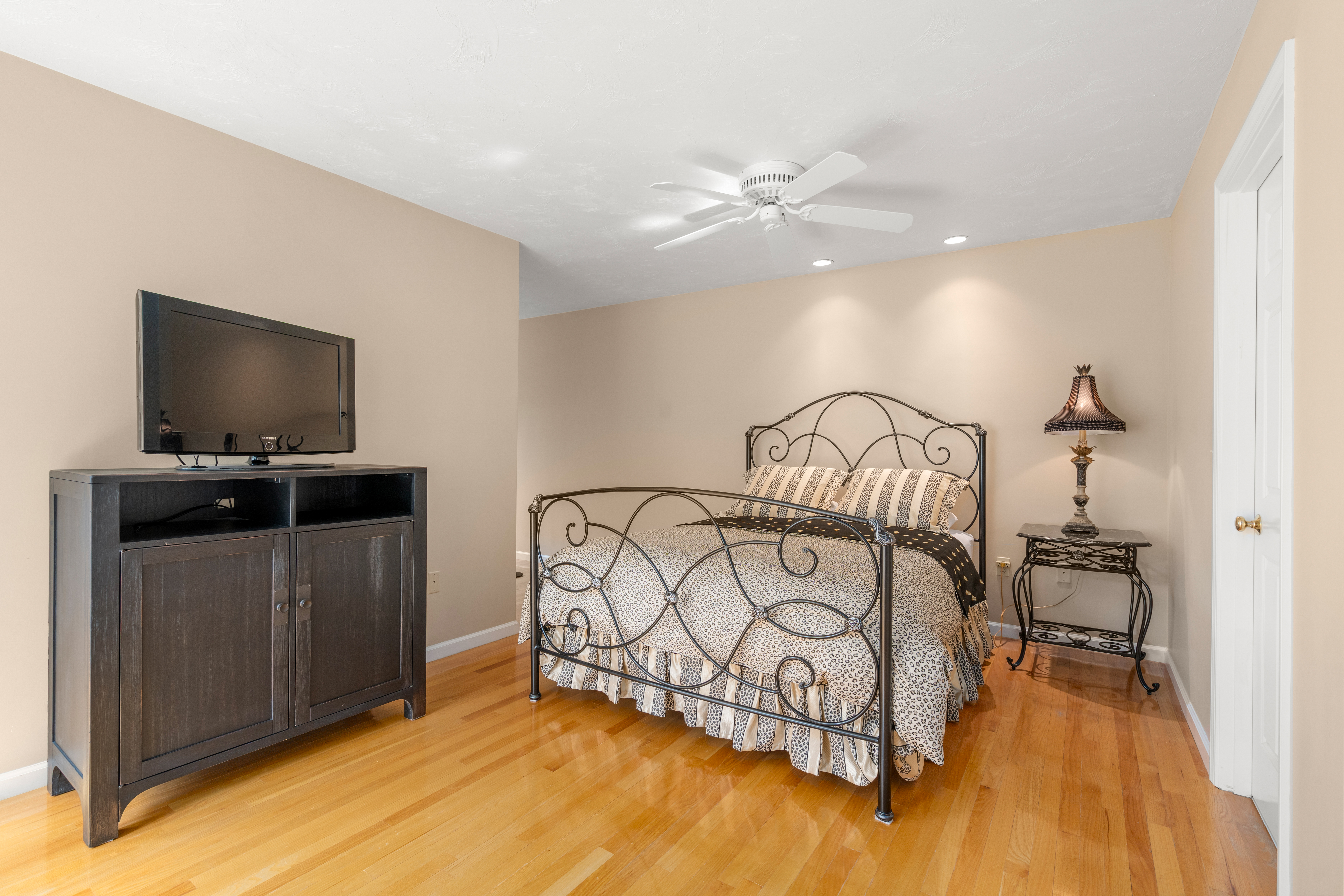  39 Village Circle, Milford, MA 01757 - 物件實景