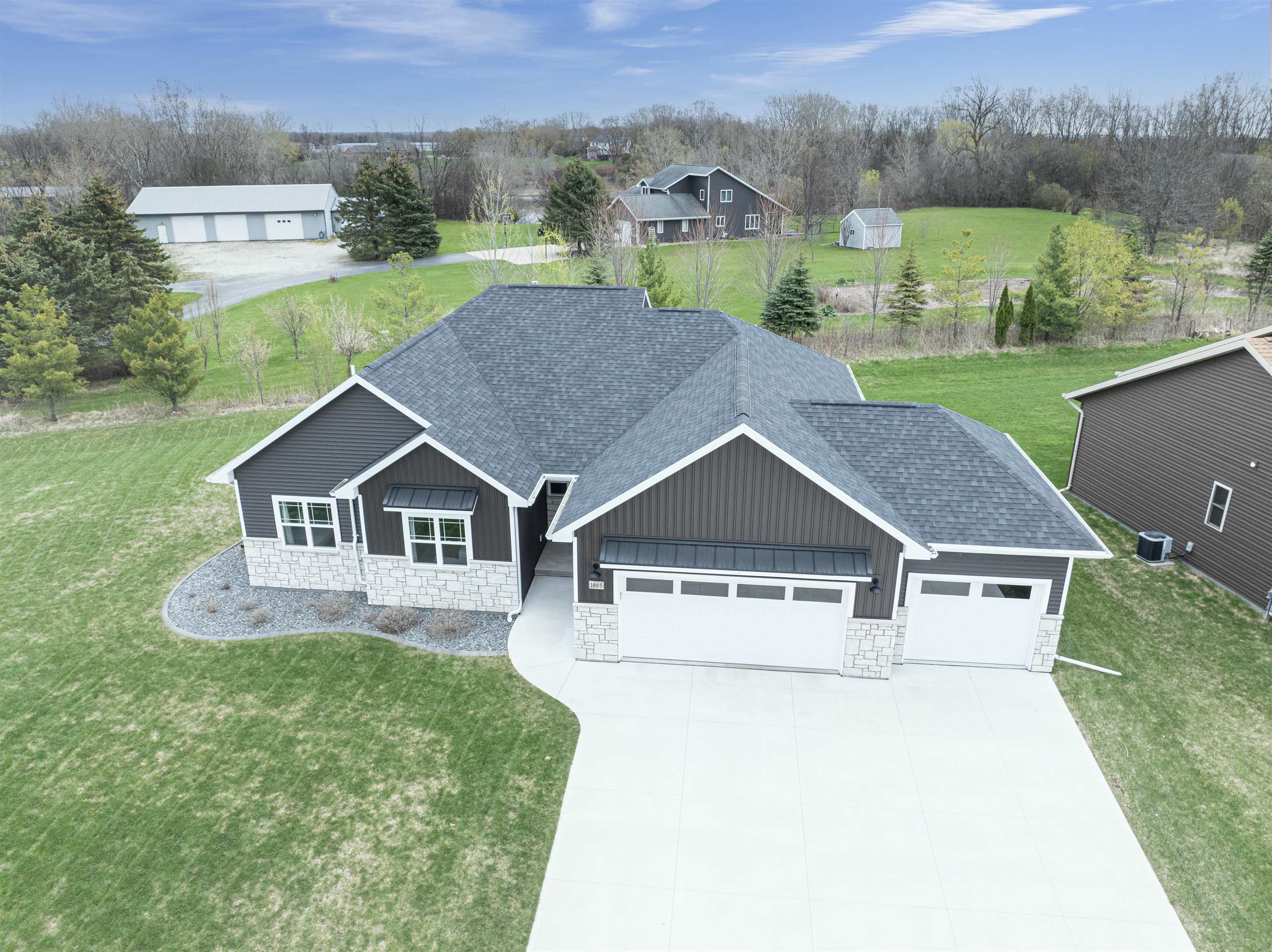 Neenah, Wisconsin, 54956-8964, United States, 4 Bedrooms Bedrooms, ,3 BathroomsBathrooms,Residential,For Sale,1846194