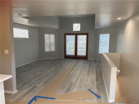 Santa Monica, California, 90404, United States, 2 Bedrooms Bedrooms, ,2 BathroomsBathrooms,Residential,For Sale,1864661