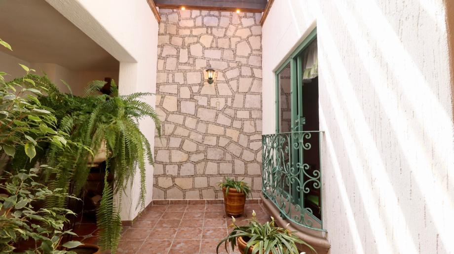Manuel Gutierrez Najera, Morelia, Michoacán de Ocampo, 58090, Mexico, 4 Bedrooms Bedrooms, ,3 BathroomsBathrooms,Residential,For Sale,Manuel Gutierrez Najera,1612996