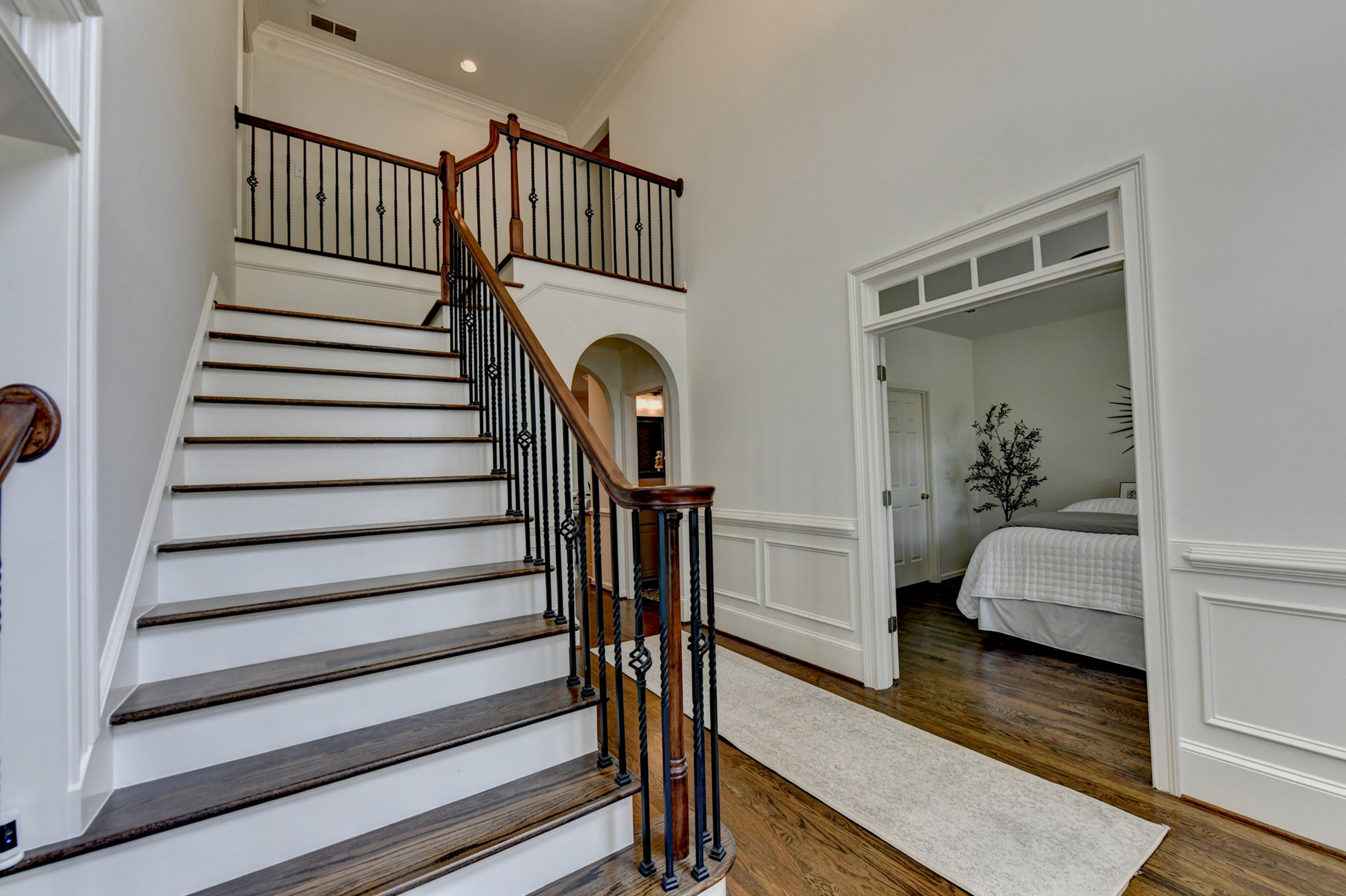  Stunning, Fully Renovated Glen Abbey Home Nestled in the Heart of Alpharetta - 物件實景