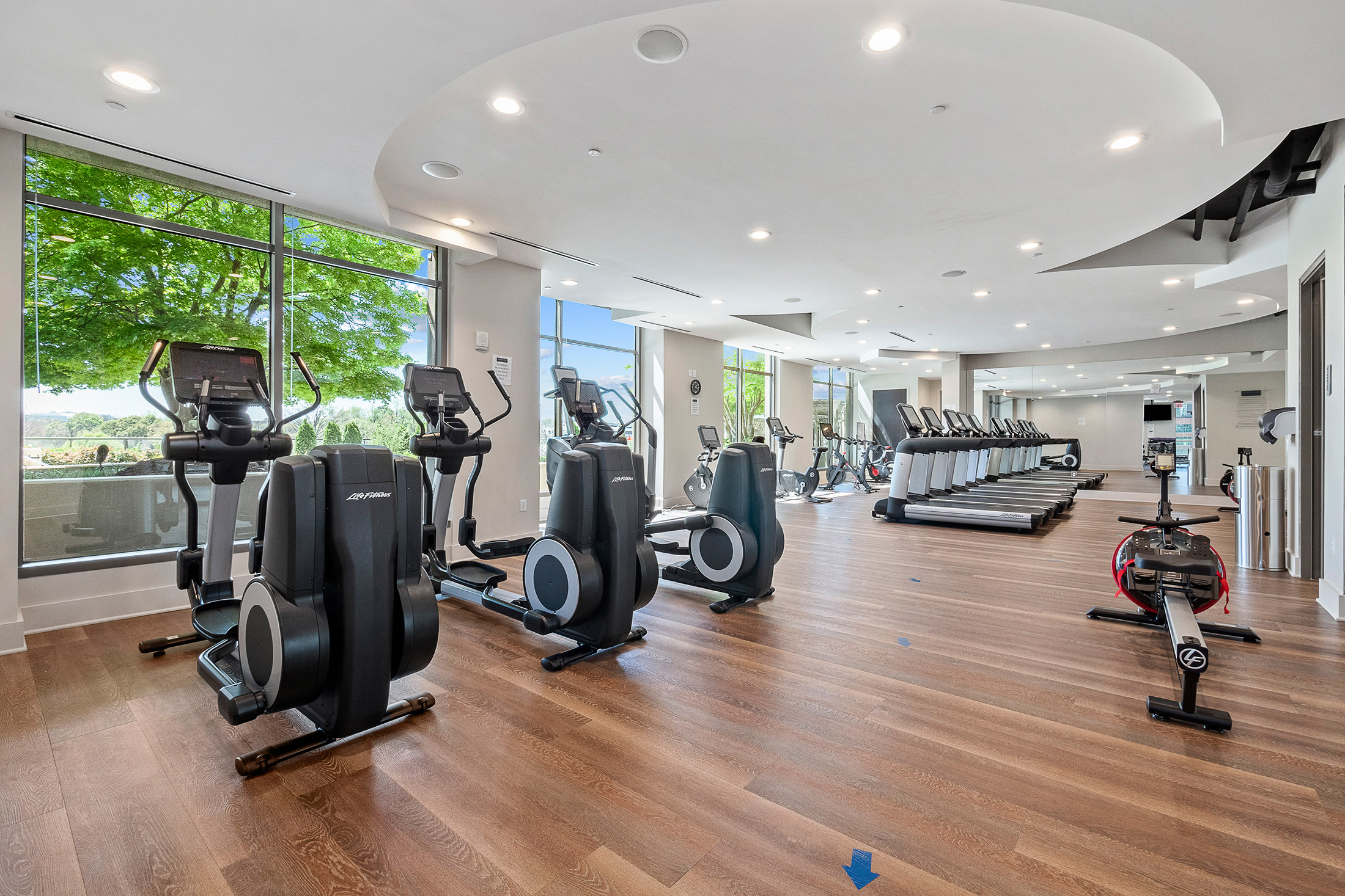  Luxury High-rise Living on the 32nd Floor with Breathtaking Skyline Views - 物件實景