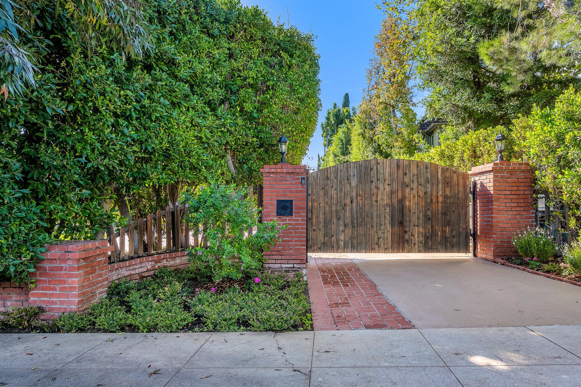  629 N Rexford Dr - 物件實景
