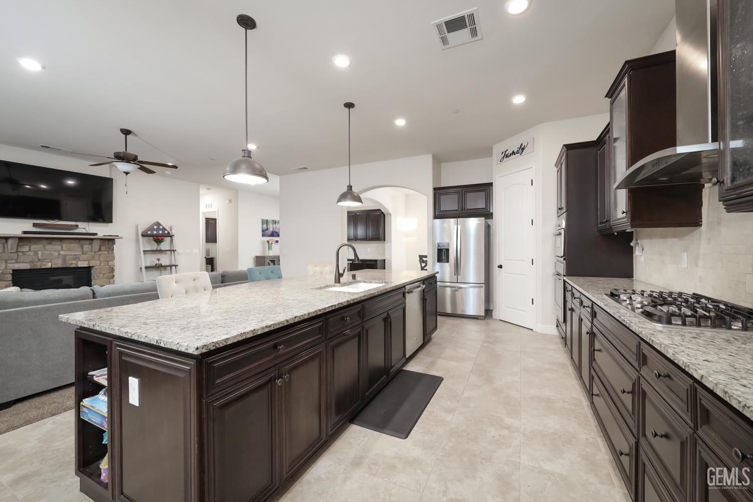 Bakersfield, California, 93314, United States, 4 Bedrooms Bedrooms, ,4 BathroomsBathrooms,Residential,For Sale,2010376