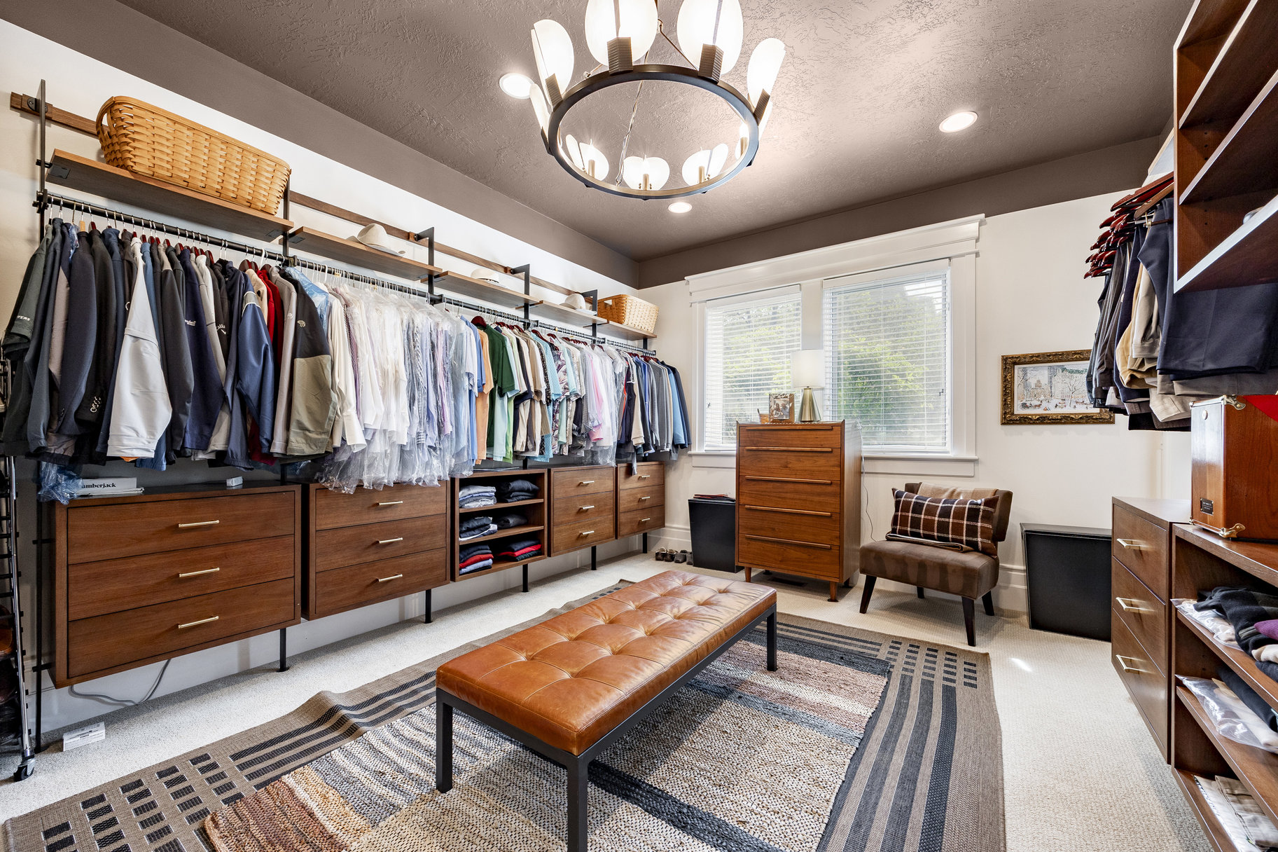  Timeless East Bench Craftsman Estate with Gated Entry, Expansive Light and Views - 物件實景