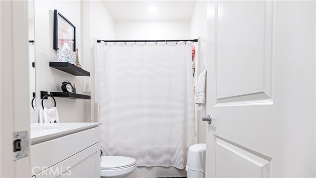 Ontario, California, 91761, United States, 2 Bedrooms Bedrooms, ,2 BathroomsBathrooms,Residential,For Sale,1993844