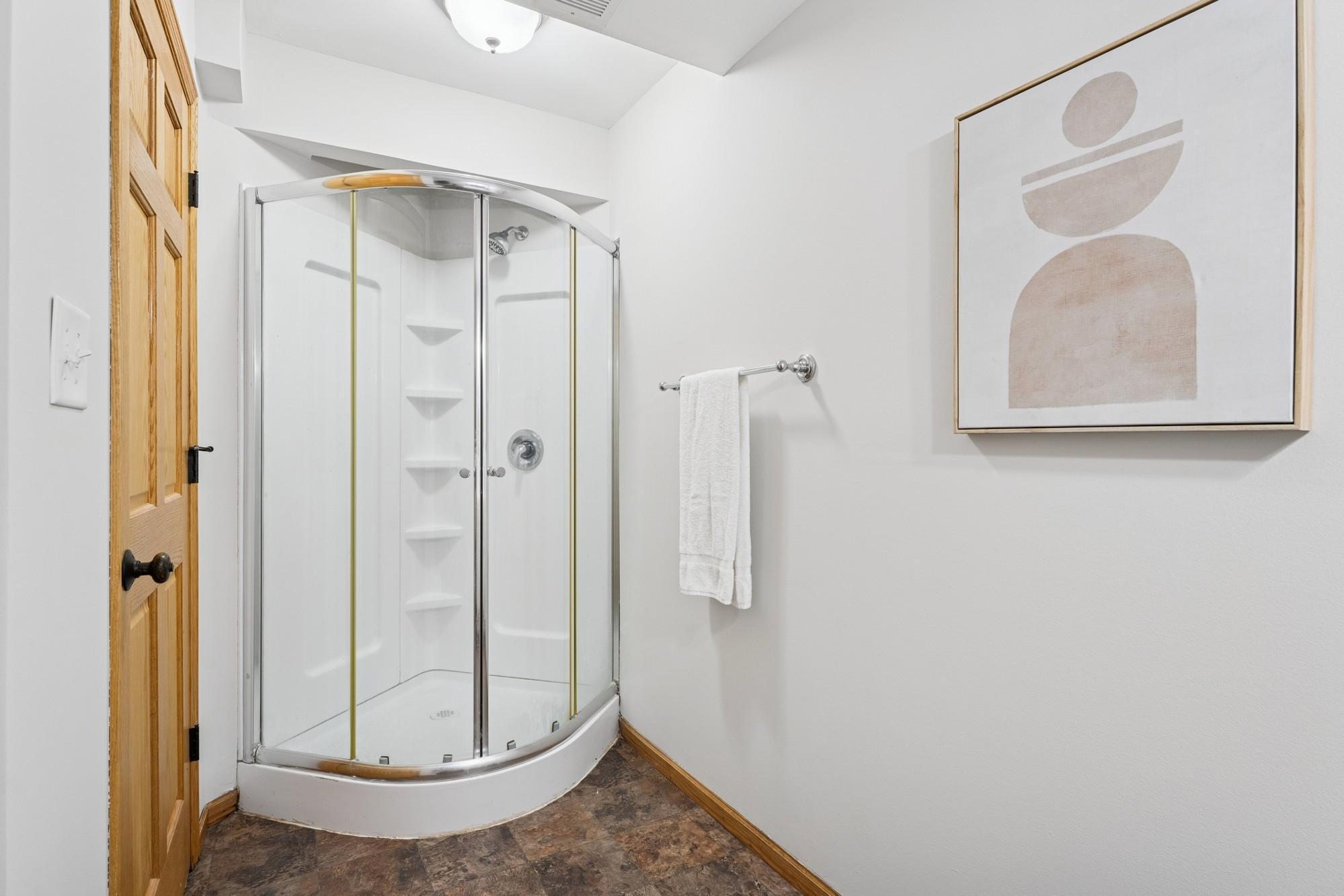Woodbury, Minnesota, 55129, United States, 5 Bedrooms Bedrooms, ,3 BathroomsBathrooms,Residential,For Sale,1917665