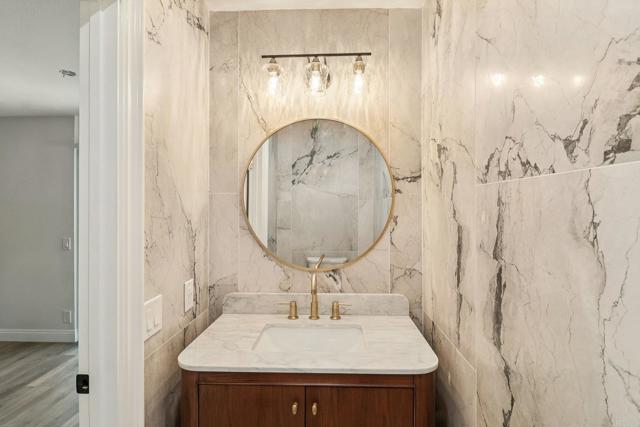 La Jolla, California, 92037, United States, 2 Bedrooms Bedrooms, ,3 BathroomsBathrooms,Residential,For Sale,2001481