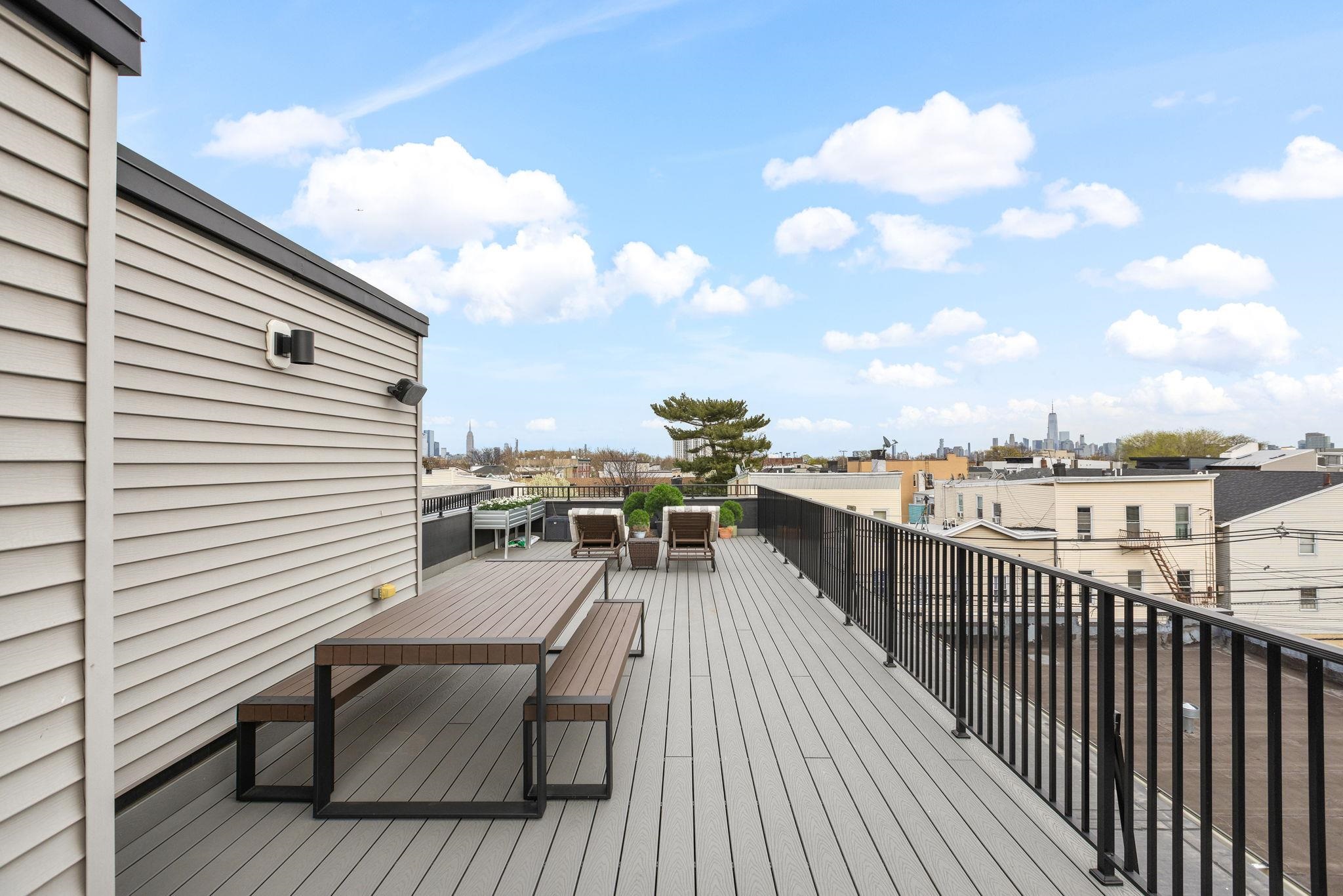 Jersey City, New Jersey, 07307, United States, 3 Bedrooms Bedrooms, ,2 BathroomsBathrooms,Residential,For Sale,1865294