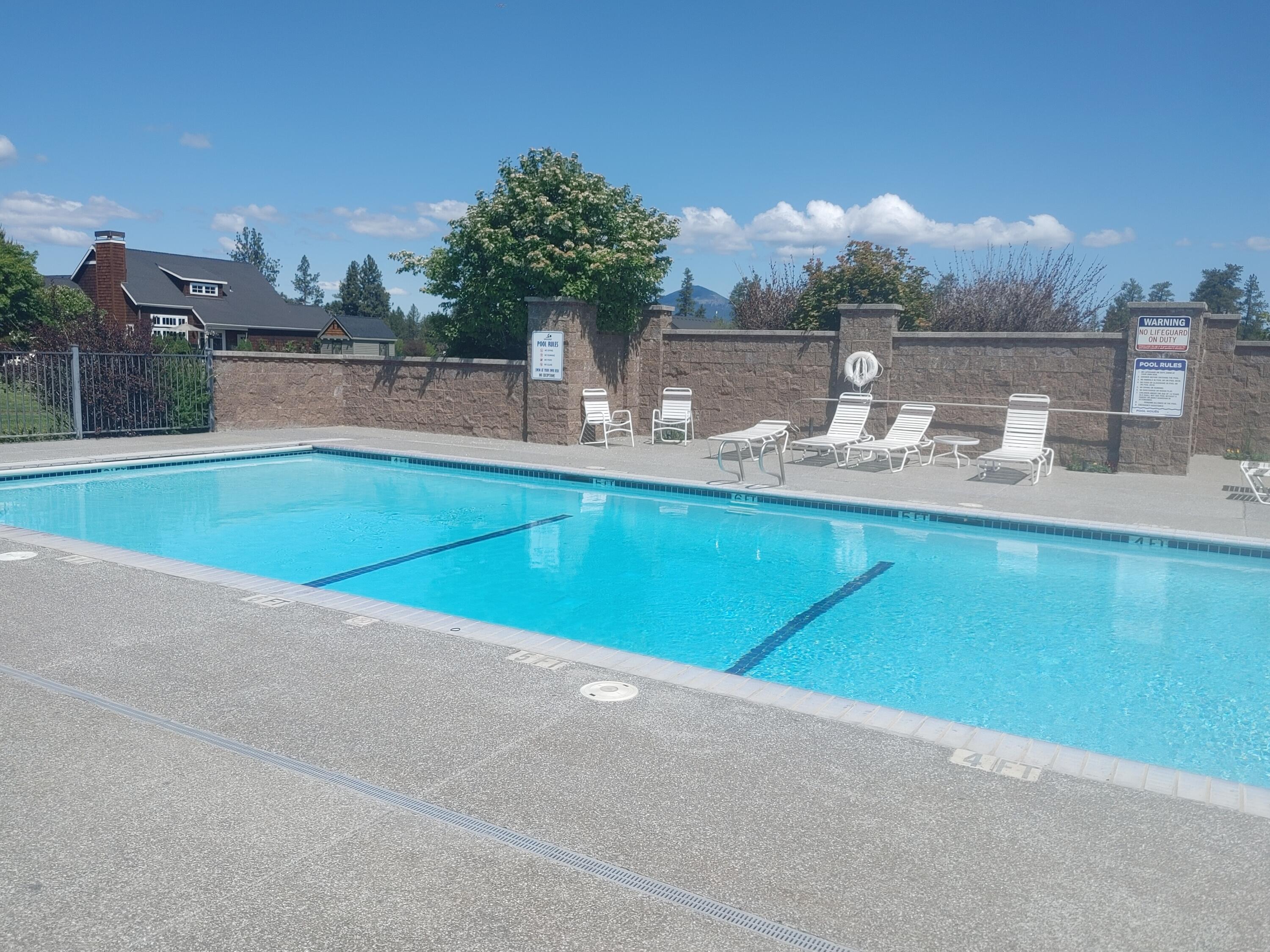 Sisters, Oregon, 97759, United States, 2 Bedrooms Bedrooms, ,2 BathroomsBathrooms,Residential,For Sale,1850003
