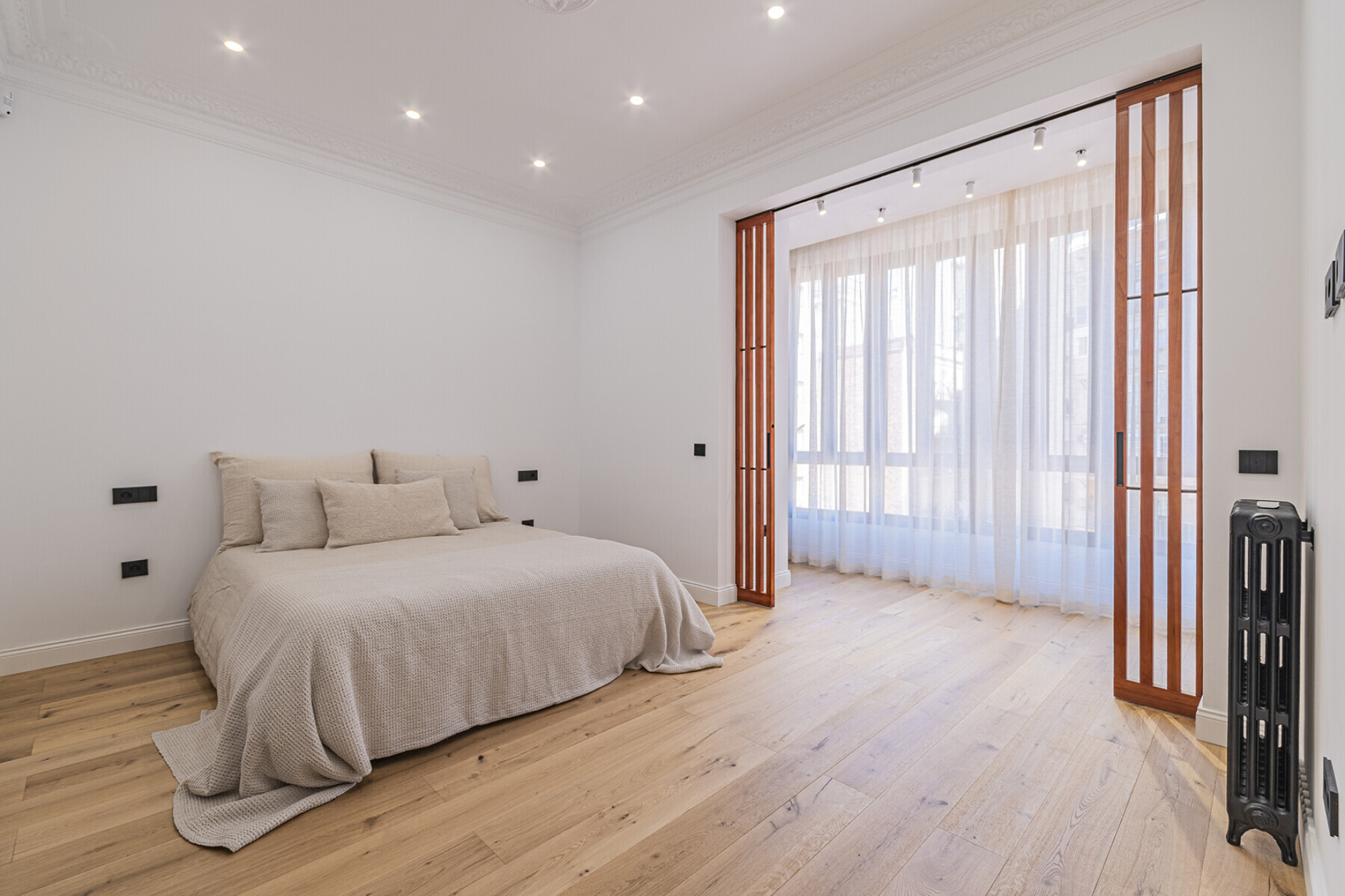  Exclusive brand new home in a regal estate on Mallorca Street - 物件實景